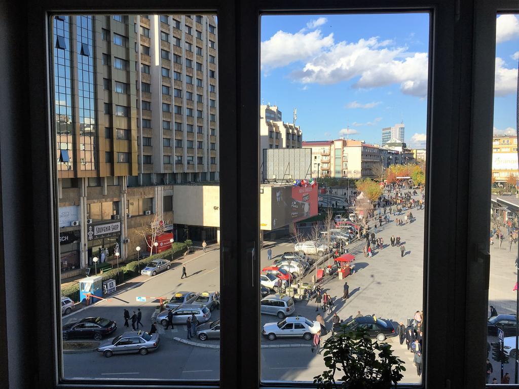 Center Apartment Приштина Экстерьер фото